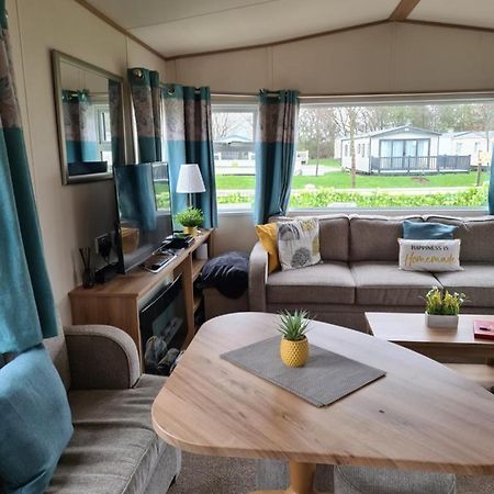 Hot Tub Hols 3 Bed Caravan At 42 Kingfisher Court Tattershall Ngoại thất bức ảnh