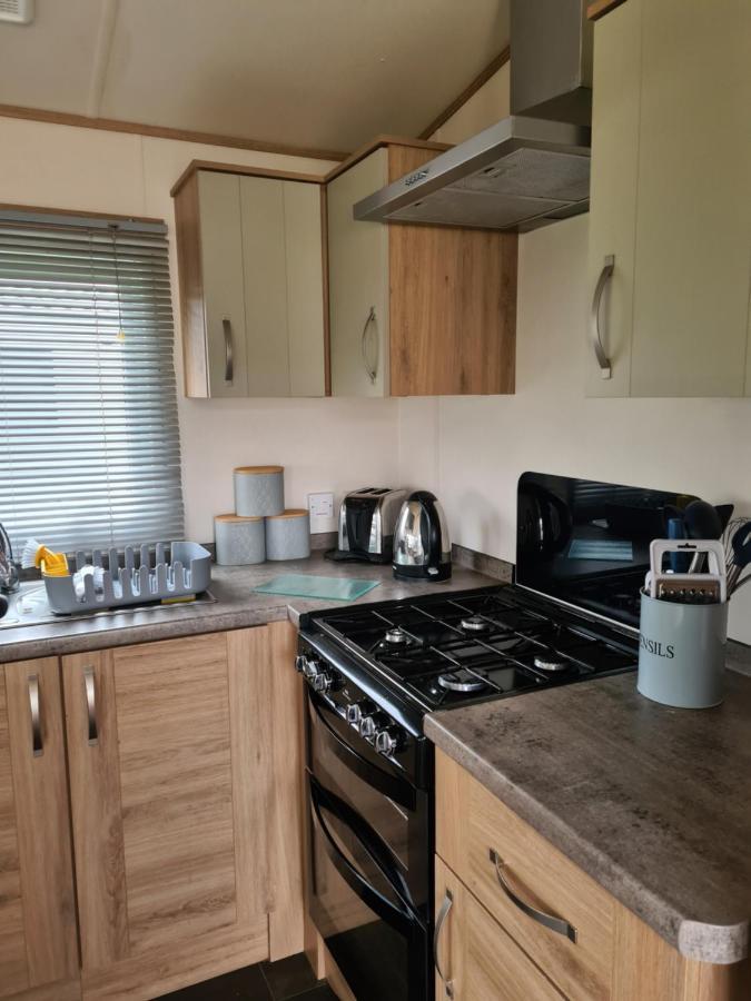 Hot Tub Hols 3 Bed Caravan At 42 Kingfisher Court Tattershall Ngoại thất bức ảnh
